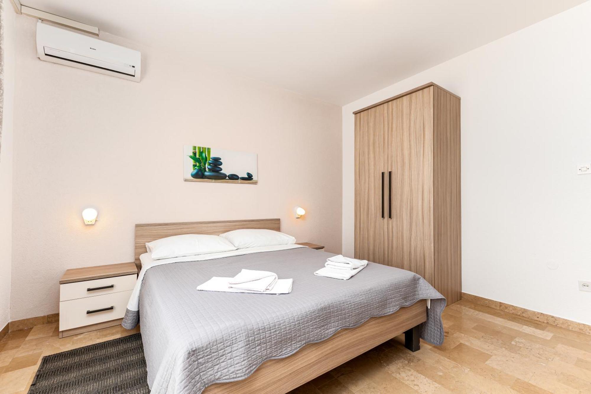 Bed And Breakfast Ivona Baška Voda Cameră foto