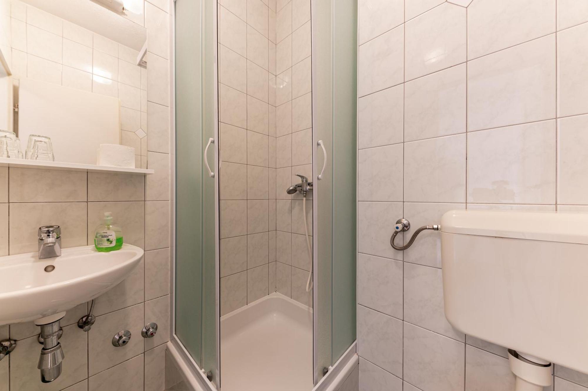 Bed And Breakfast Ivona Baška Voda Cameră foto