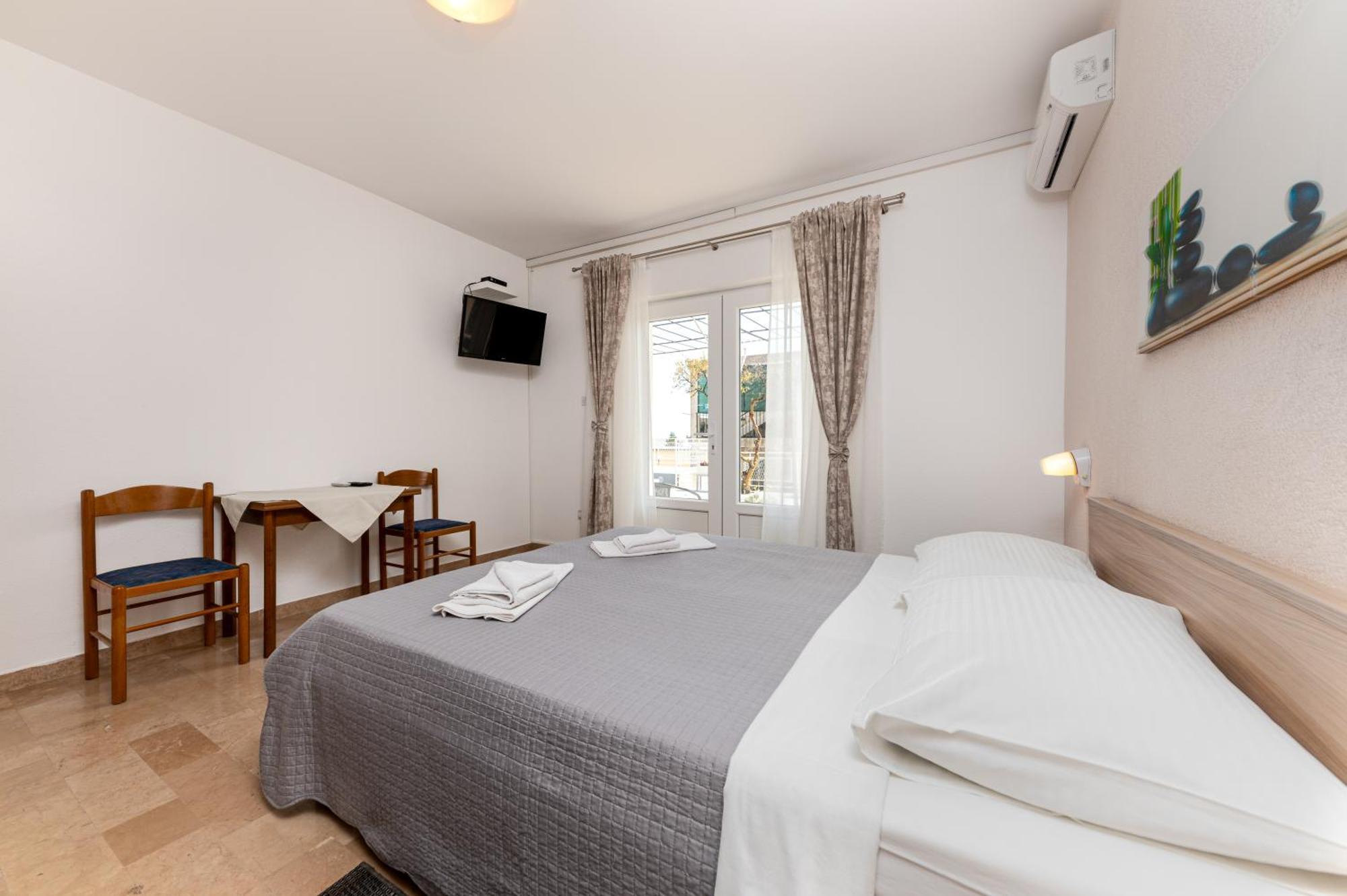 Bed And Breakfast Ivona Baška Voda Cameră foto
